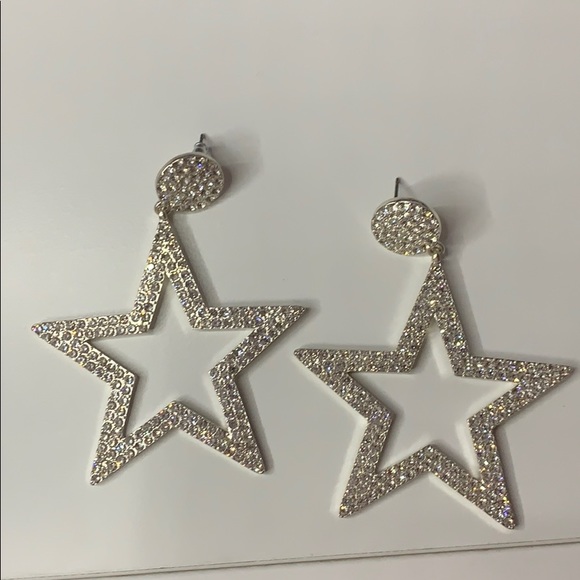Jewelry - dangly star earrings